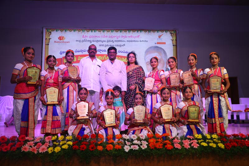Sri Mulugu Ramalingeshwara Varaprasad Siddhanti was honoured with Jyotishyasastra Vignana Visharadha at Tummalapalli Kalakshetram, Vijayawada (295)